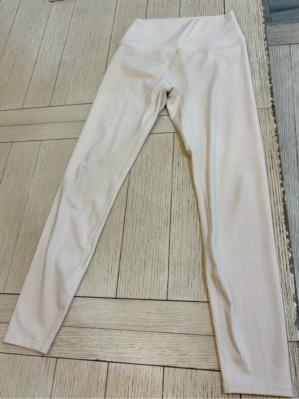 Vuori White Leggings ā Size Small ā Barely Worn